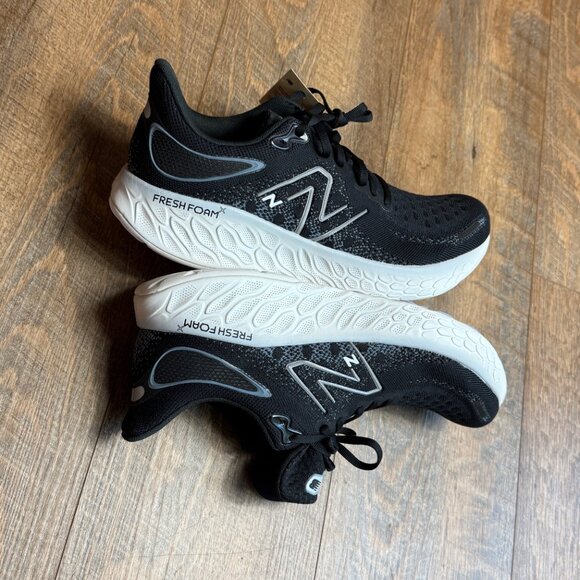 NEW Women's Sz 12 2A New Balance Fresh Foam X 1080v12, Black/White running - Picture 5 of 10
